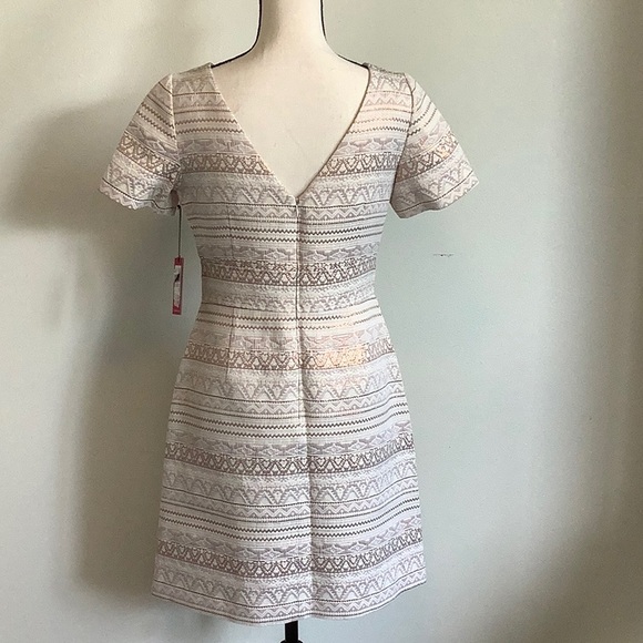 Vince Camuto sheath dress. New with tags - Picture 4 of 9